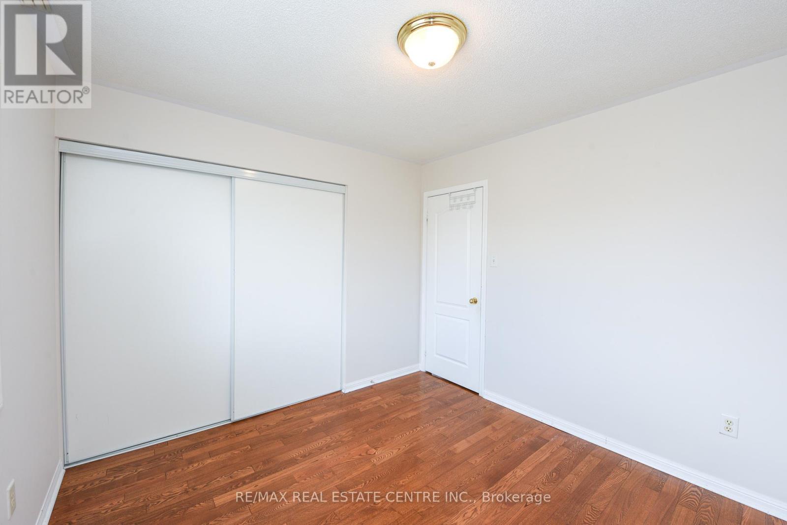 5989 Sidmouth Street, Mississauga, Ontario  L5V 2Z5 - Photo 22 - W12156506