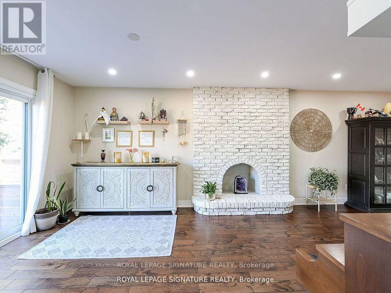 281 Mcgill Street, Mississauga, Ontario  L5A 1V3 - Photo 17 - W12156918