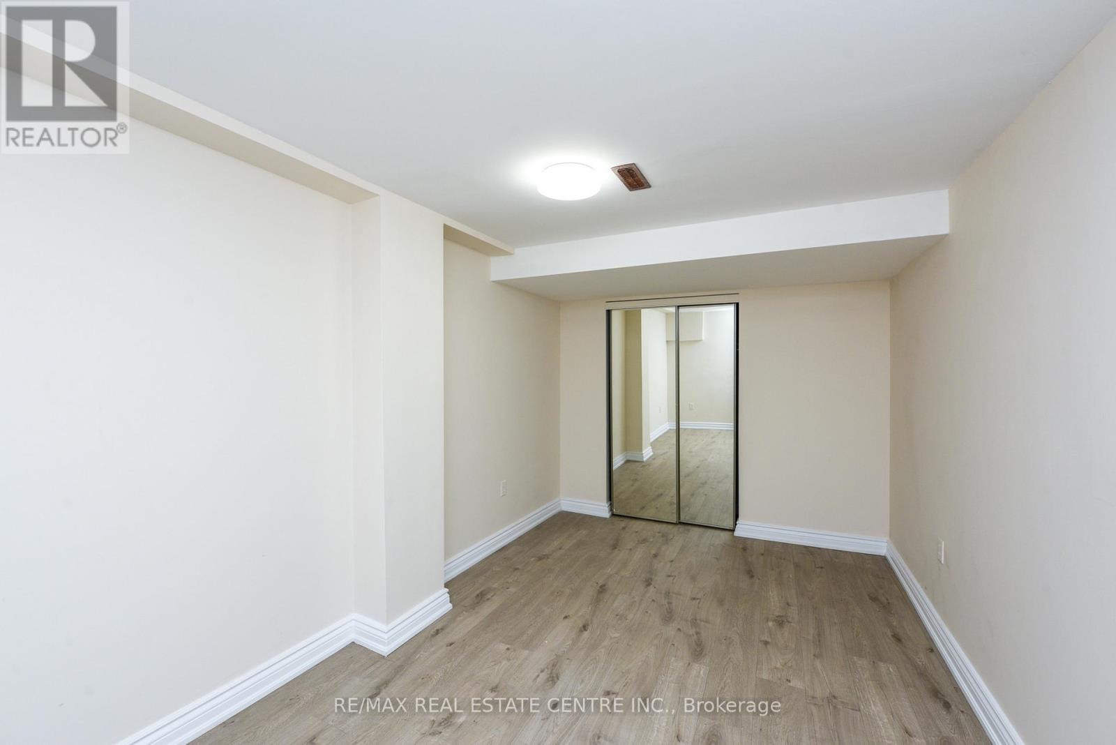 5989 Sidmouth Street, Mississauga, Ontario  L5V 2Z5 - Photo 37 - W12156506