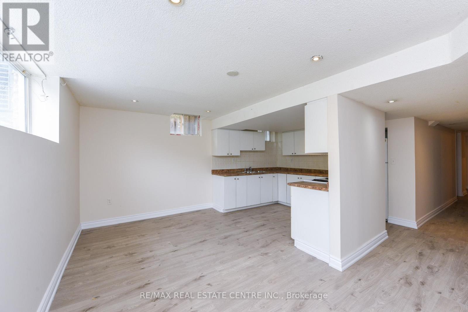 5989 Sidmouth Street, Mississauga, Ontario  L5V 2Z5 - Photo 40 - W12156506