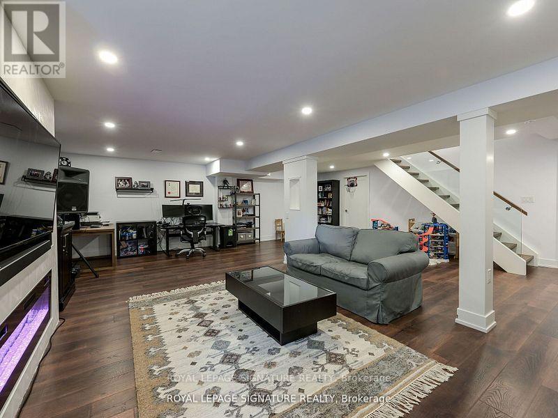 281 Mcgill Street, Mississauga, Ontario  L5A 1V3 - Photo 35 - W12156918