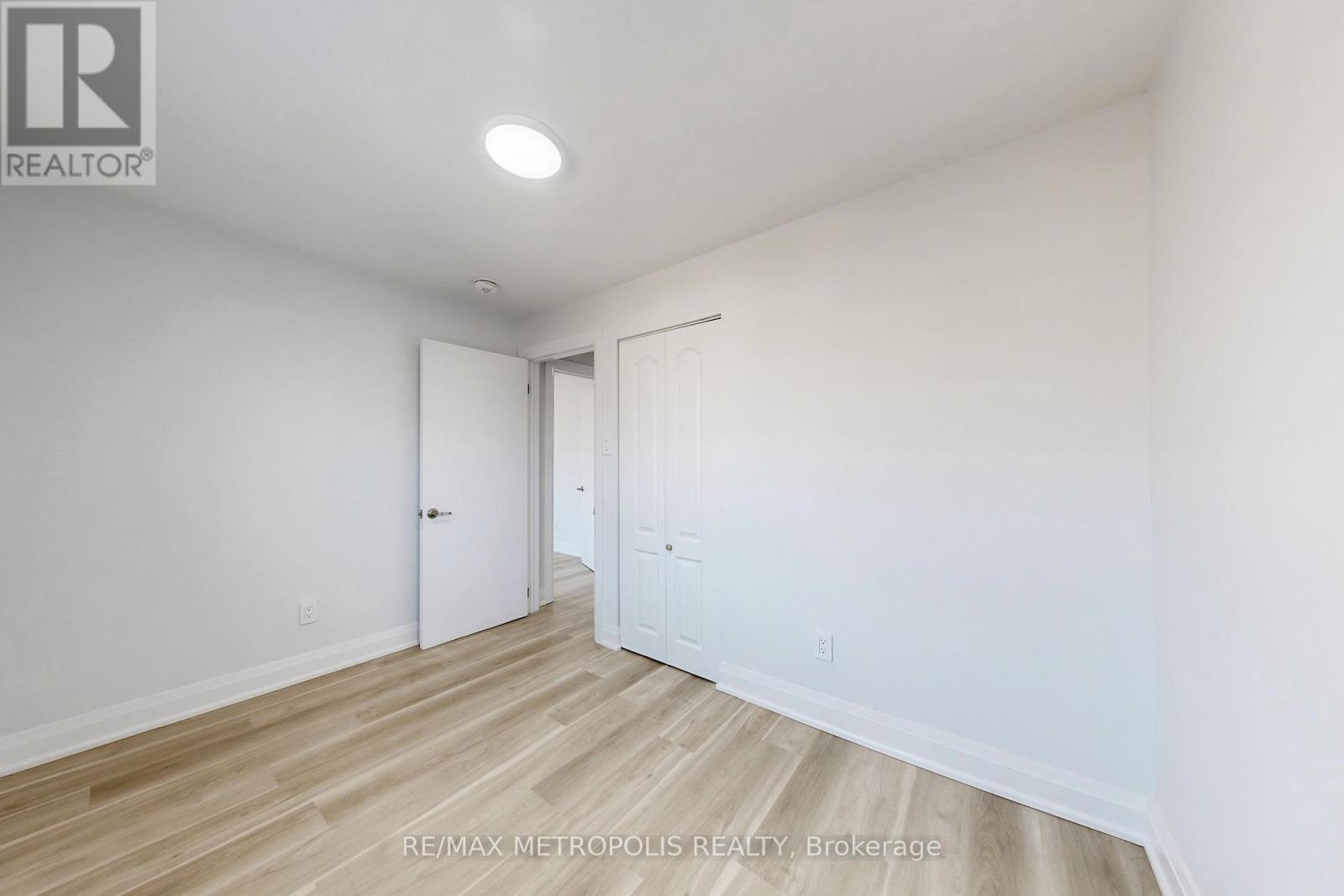 #2 Upper - 85 Primula Crescent, Toronto, Ontario  M9L 1J9 - Photo 12 - W12171523