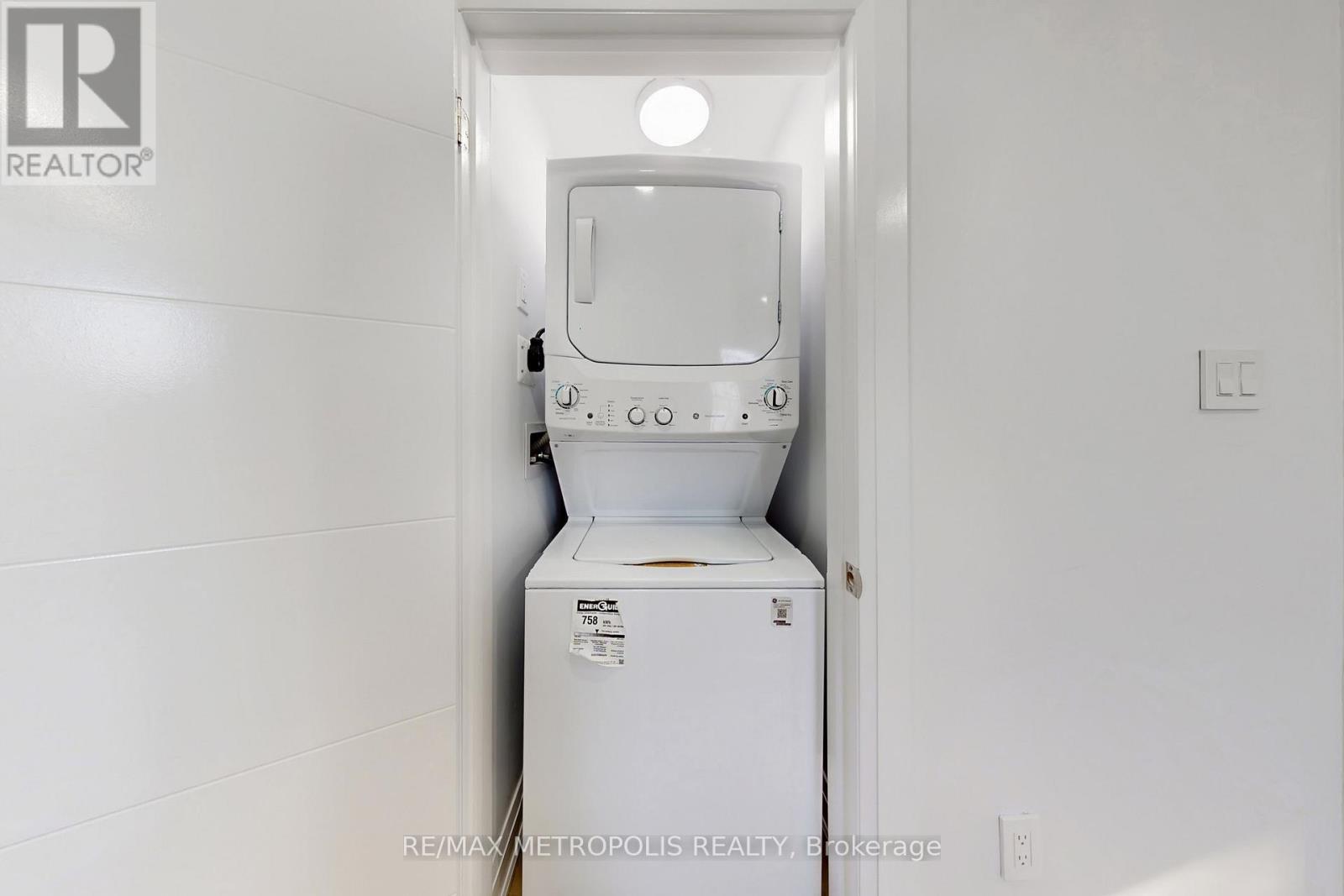 #2 Upper - 85 Primula Crescent, Toronto, Ontario  M9L 1J9 - Photo 15 - W12171523