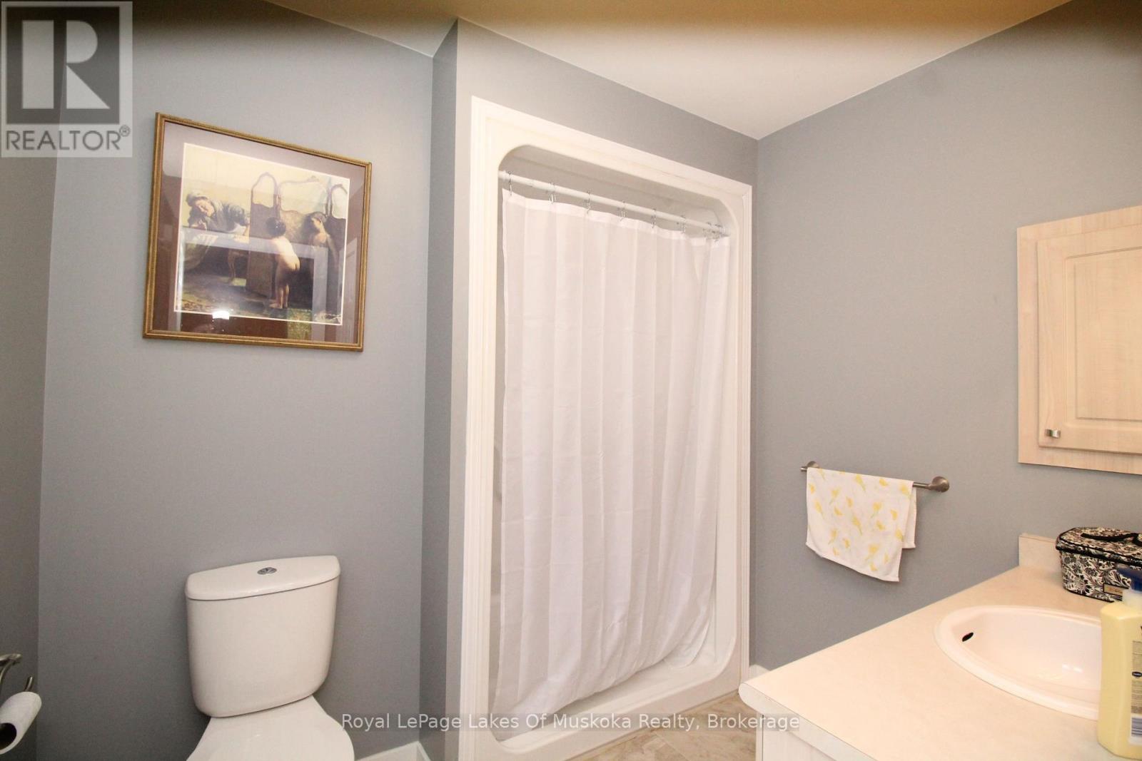 30 Hedgewood Lane, Gravenhurst, Ontario  P1P 1Y8 - Photo 14 - X12154306