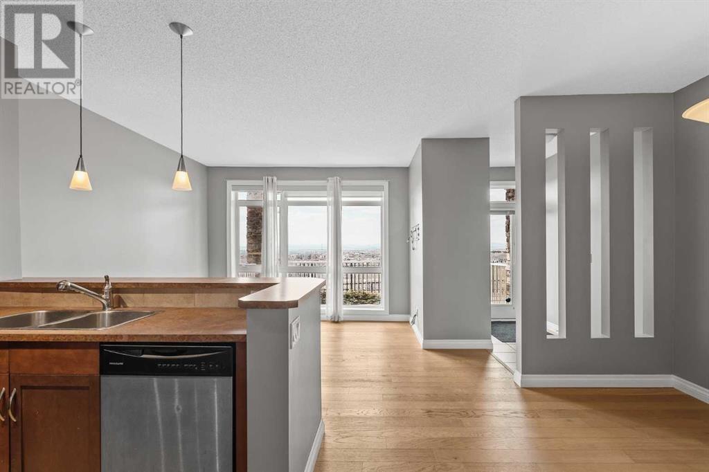 8, 153 Rockyledge View NW, Calgary, Alberta
