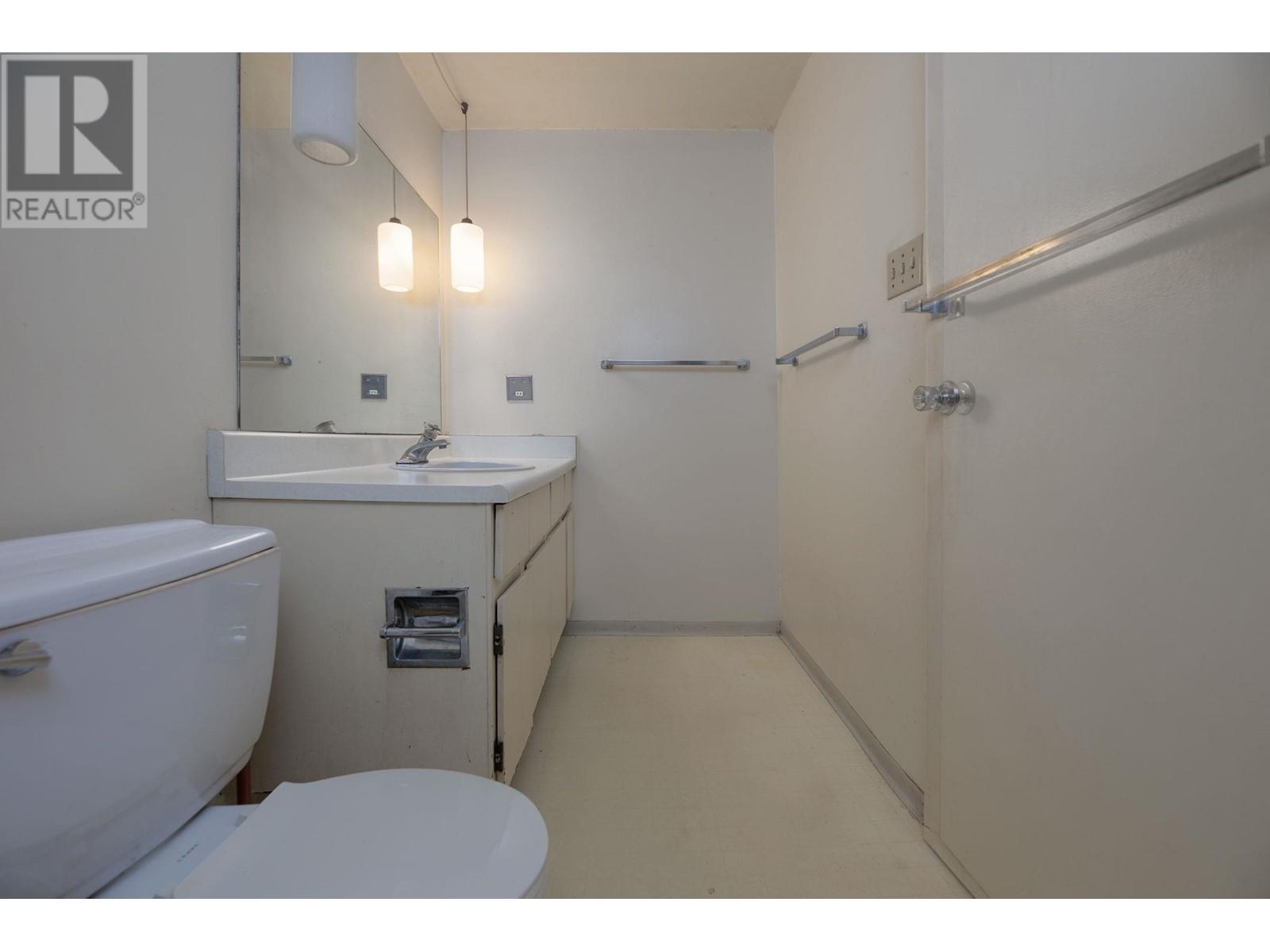 Listing Picture 31 of 38 : 201 1535 NELSON STREET, Vancouver / 溫哥華 - 魯藝地產 Yvonne Lu Group - MLS Medallion Club Member