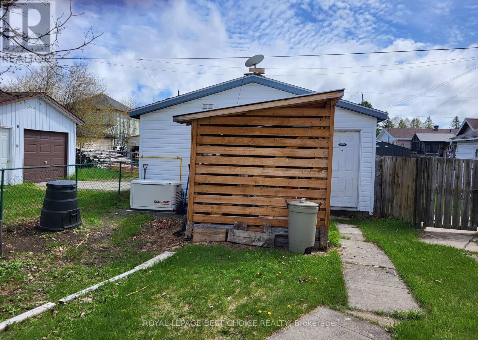 26 Aberdeen Street N, Chapleau, Ontario  P0M 1K0 - Photo 4 - X12171987