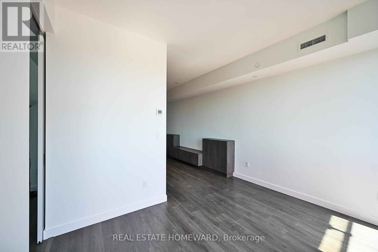 1305 - 215 Queen Street W, Toronto, Ontario  M5V 0P5 - Photo 28 - C12155652