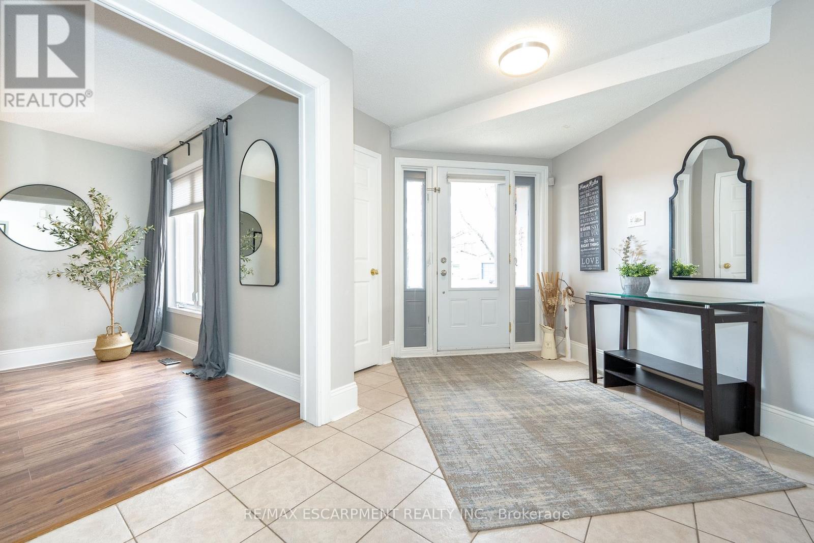 2485 Newport Street, Burlington, Ontario  L7M 3X7 - Photo 7 - W12102617