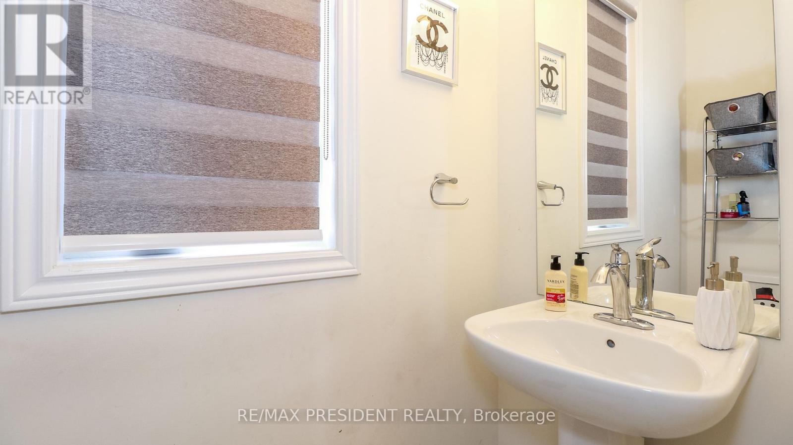 2214 Lozenby Street, Innisfil, Ontario  L9S 0M9 - Photo 8 - N12171966