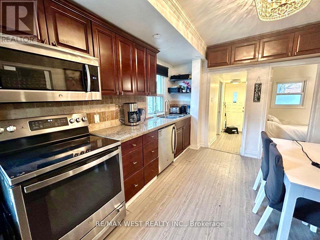 36 Fourteenth Street, Toronto, Ontario  M8V 3H9 - Photo 10 - W12171994
