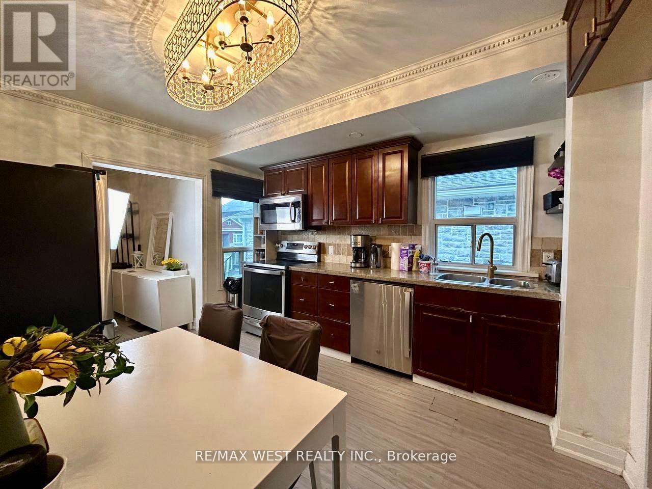 36 Fourteenth Street, Toronto, Ontario  M8V 3H9 - Photo 12 - W12171994
