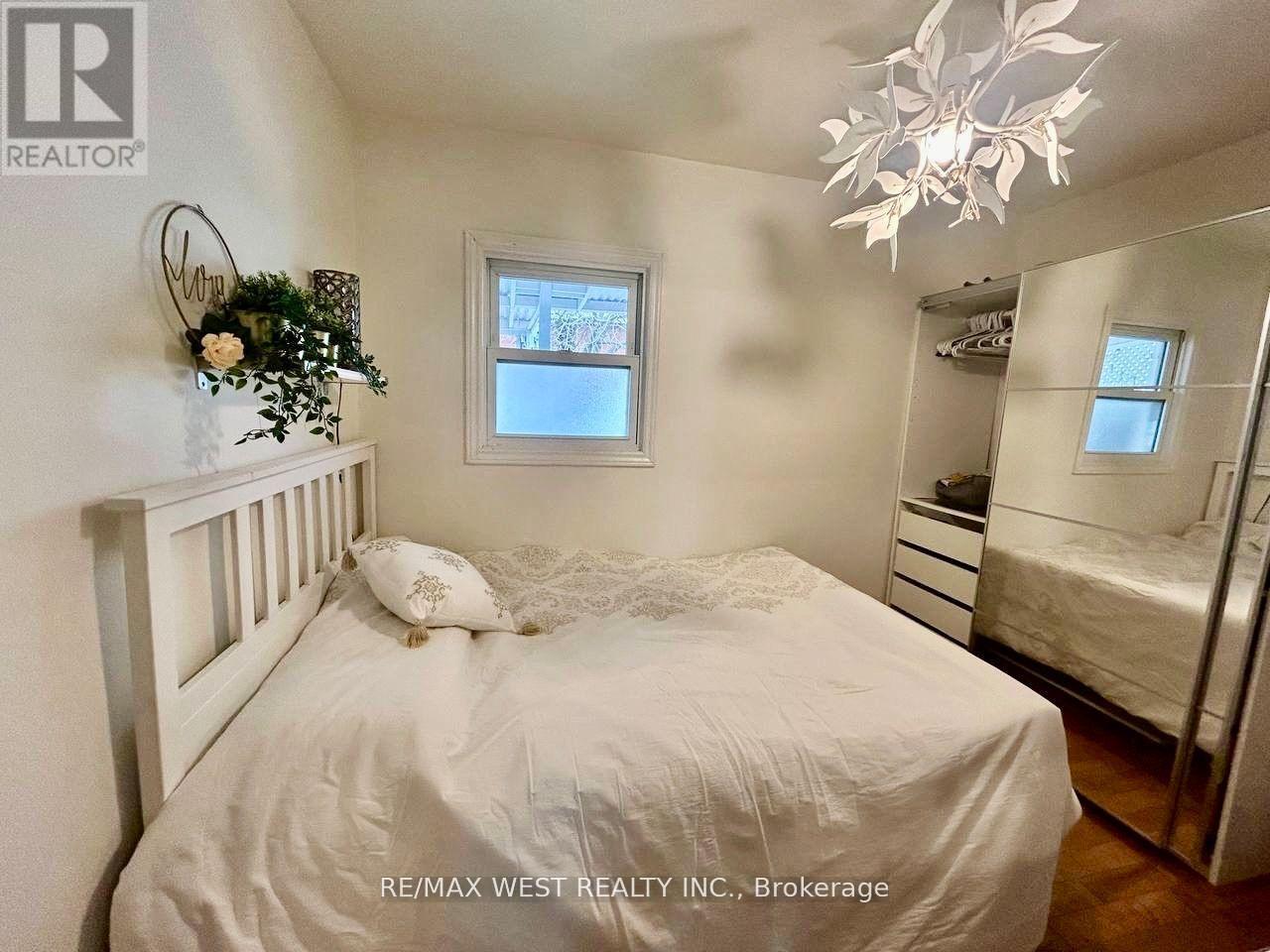 36 Fourteenth Street, Toronto, Ontario  M8V 3H9 - Photo 14 - W12171994