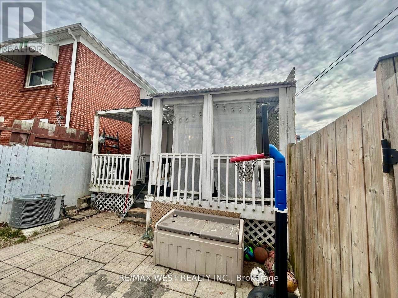 36 Fourteenth Street, Toronto, Ontario  M8V 3H9 - Photo 25 - W12171994