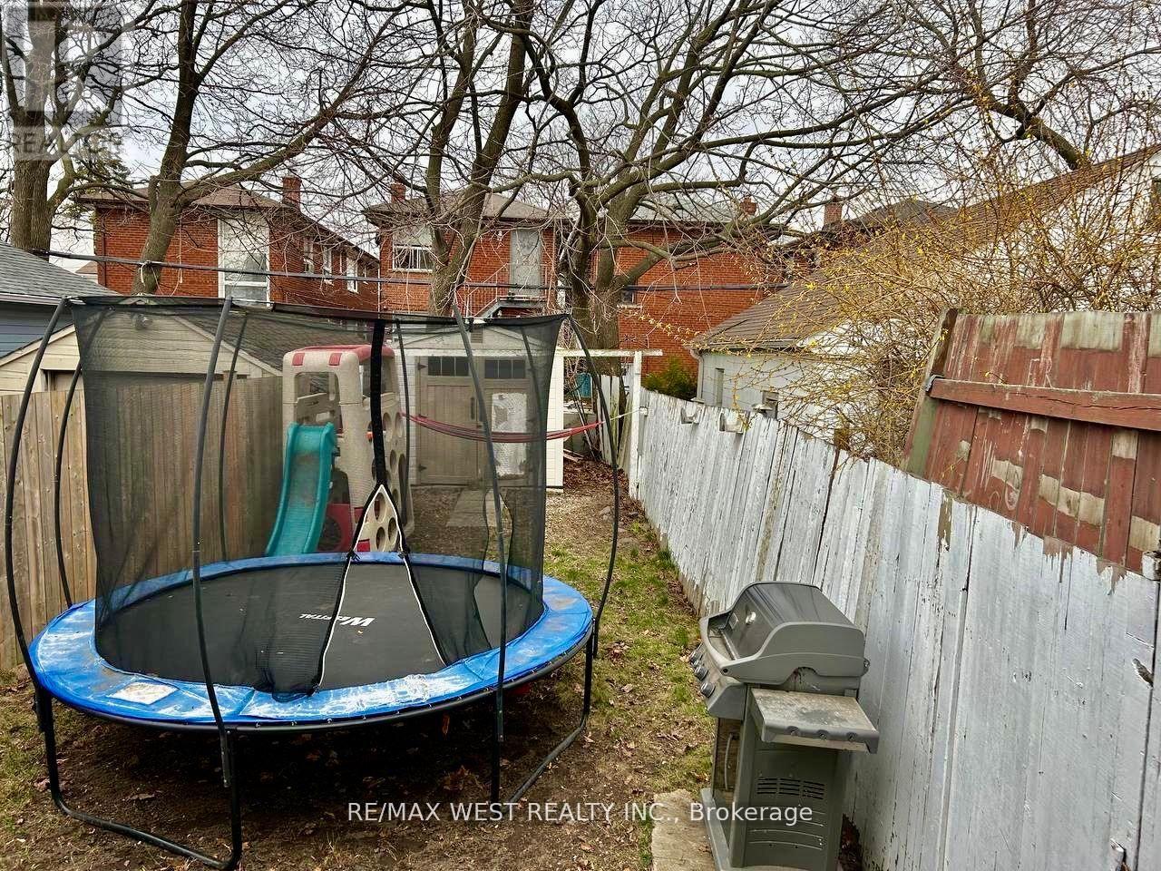 36 Fourteenth Street, Toronto, Ontario  M8V 3H9 - Photo 27 - W12171994