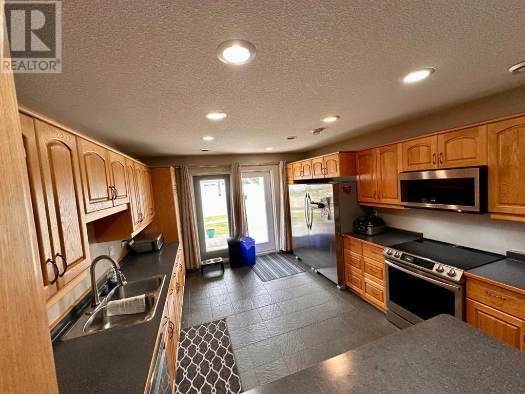 Property at 1506 42 Street image 5