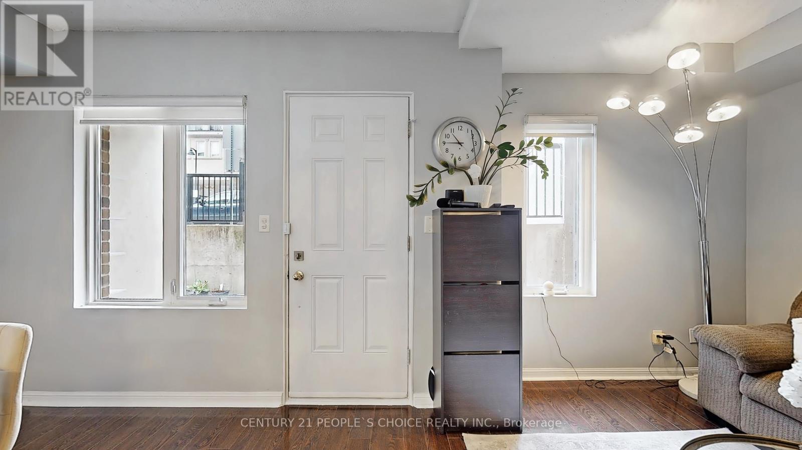 1028 - 3045 Finch Avenue W, Toronto, Ontario  M9M 0A5 - Photo 5 - W12159374