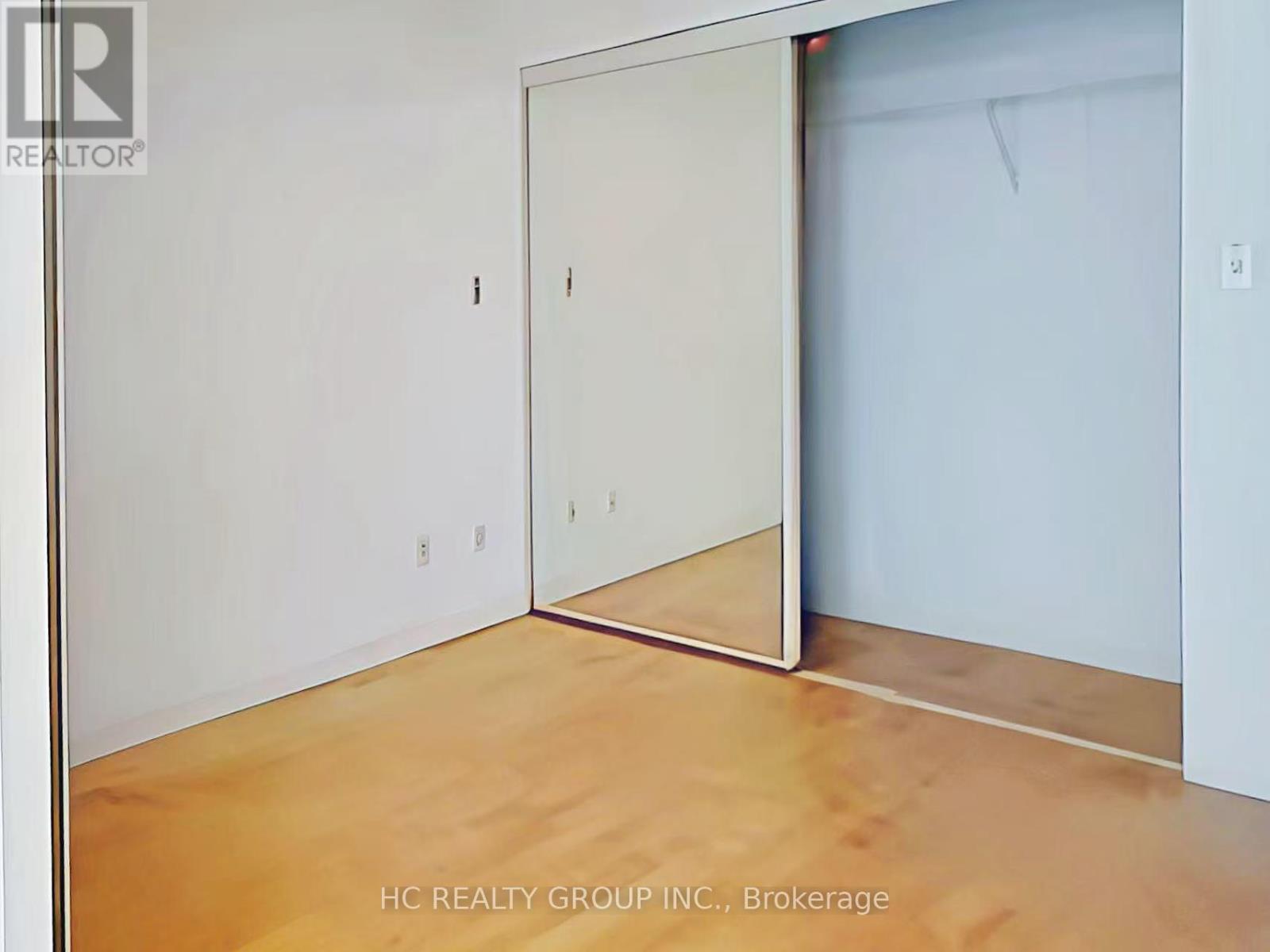 2406 - 65 Bremner Boulevard, Toronto (Waterfront Communities), Ontario  M5J 0A7 - Photo 5 - C12172015