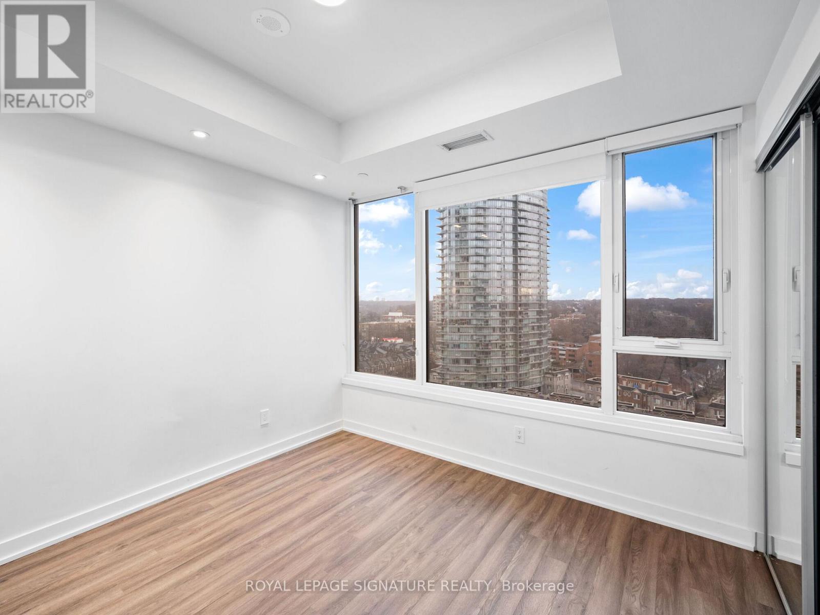 1717 - 1926 Lake Shore Boulevard W, Toronto (South Parkdale), Ontario  M6S 1A1 - Photo 10 - W12172012
