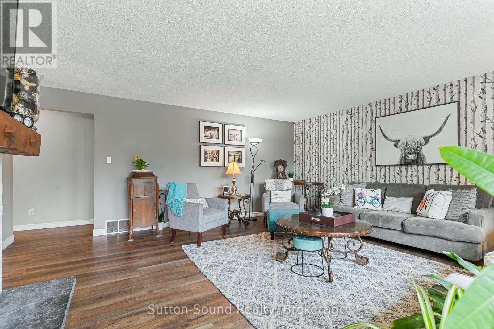 403 Simcoe Avenue, South Bruce Peninsula, Ontario  N0H 2G0 - Photo 16 - X12090985