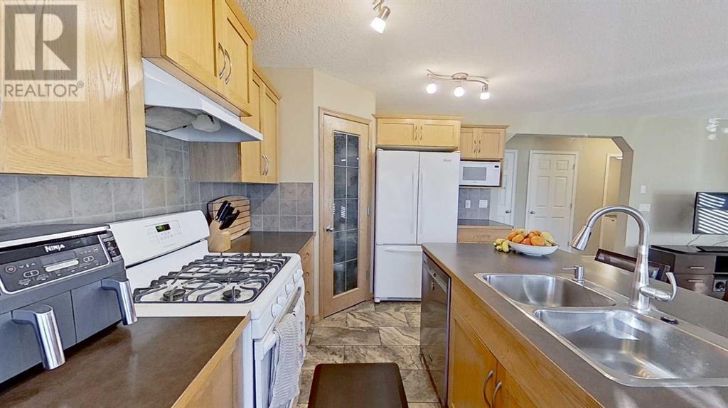 9 Prairie Springs Close Sw, Airdrie, Alberta  T4B 0E4 - Photo 8 - A2207440