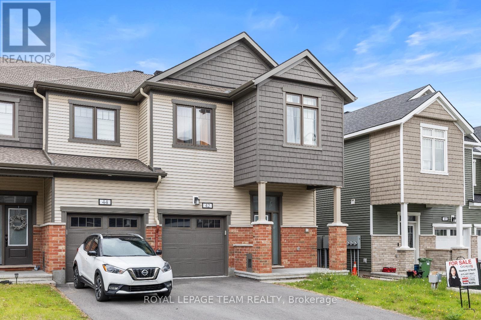 42 Lentago Avenue, Ottawa, Ontario  K2J 7A2 - Photo 2 - X12172019