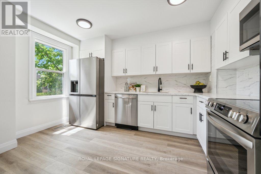 1856 John Street, Markham (Bayview Fairway-Bayview Country Club Estates), Ontario  L3T 1Z1 - Photo 4 - N12166073