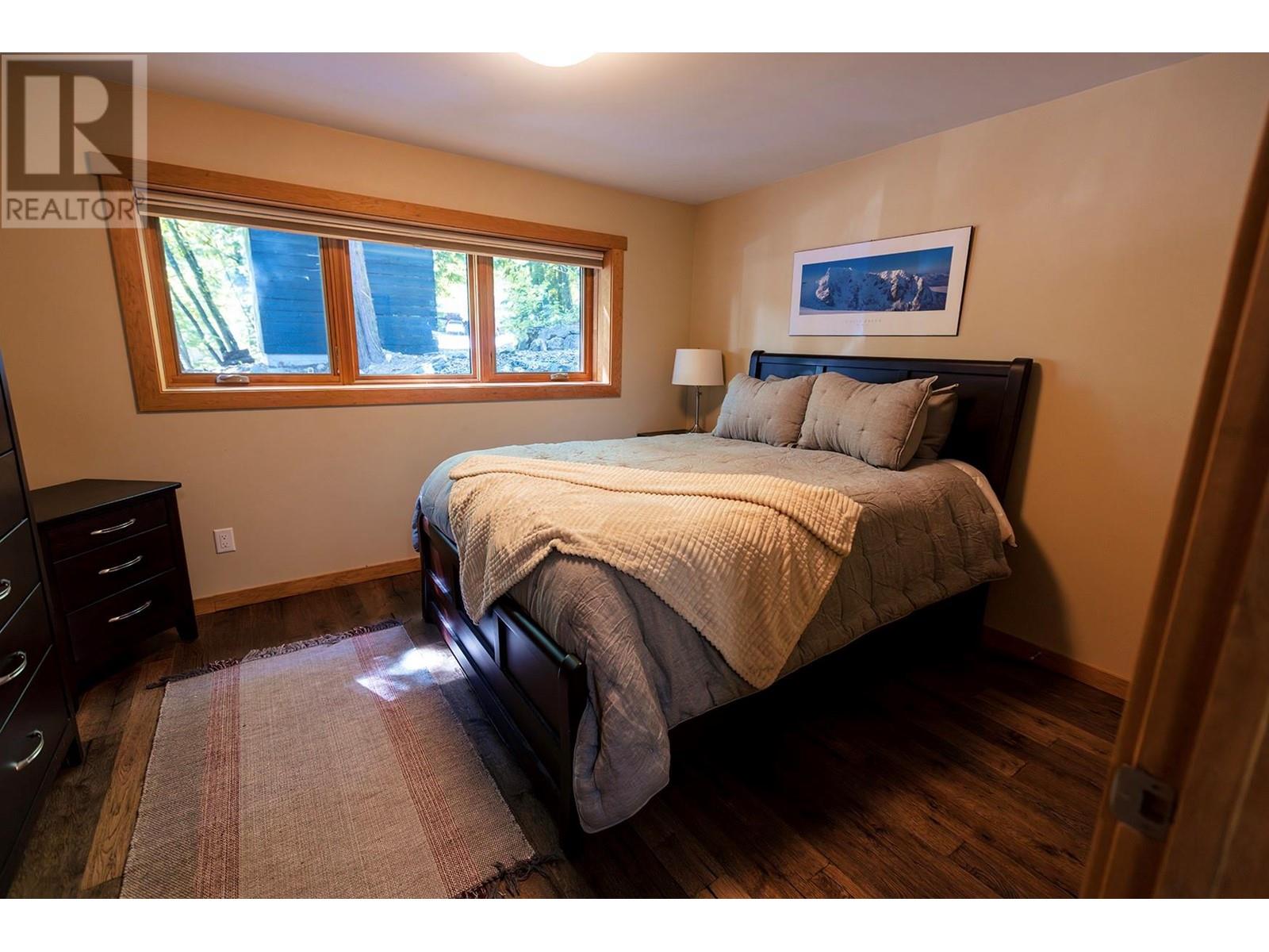 1670 Park Street, Rossland, British Columbia  V0G 1Y0 - Photo 11 - 10349132