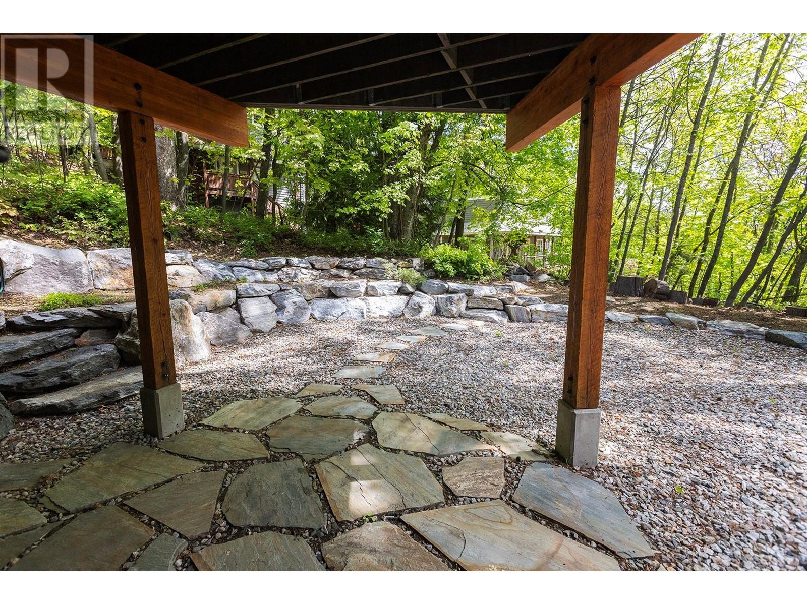 1670 Park Street, Rossland, British Columbia  V0G 1Y0 - Photo 16 - 10349132