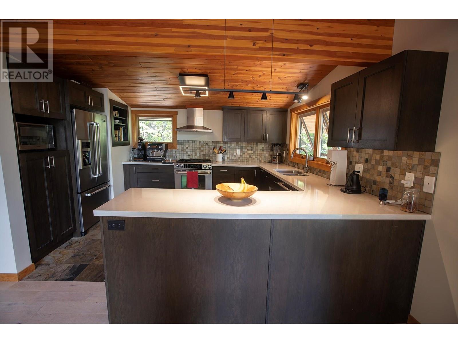 1670 Park Street, Rossland, British Columbia  V0G 1Y0 - Photo 23 - 10349132