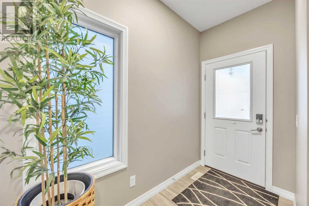 146 Lucas Terrace, Calgary, Alberta  T3P 1P9 - Photo 6 - A2192538