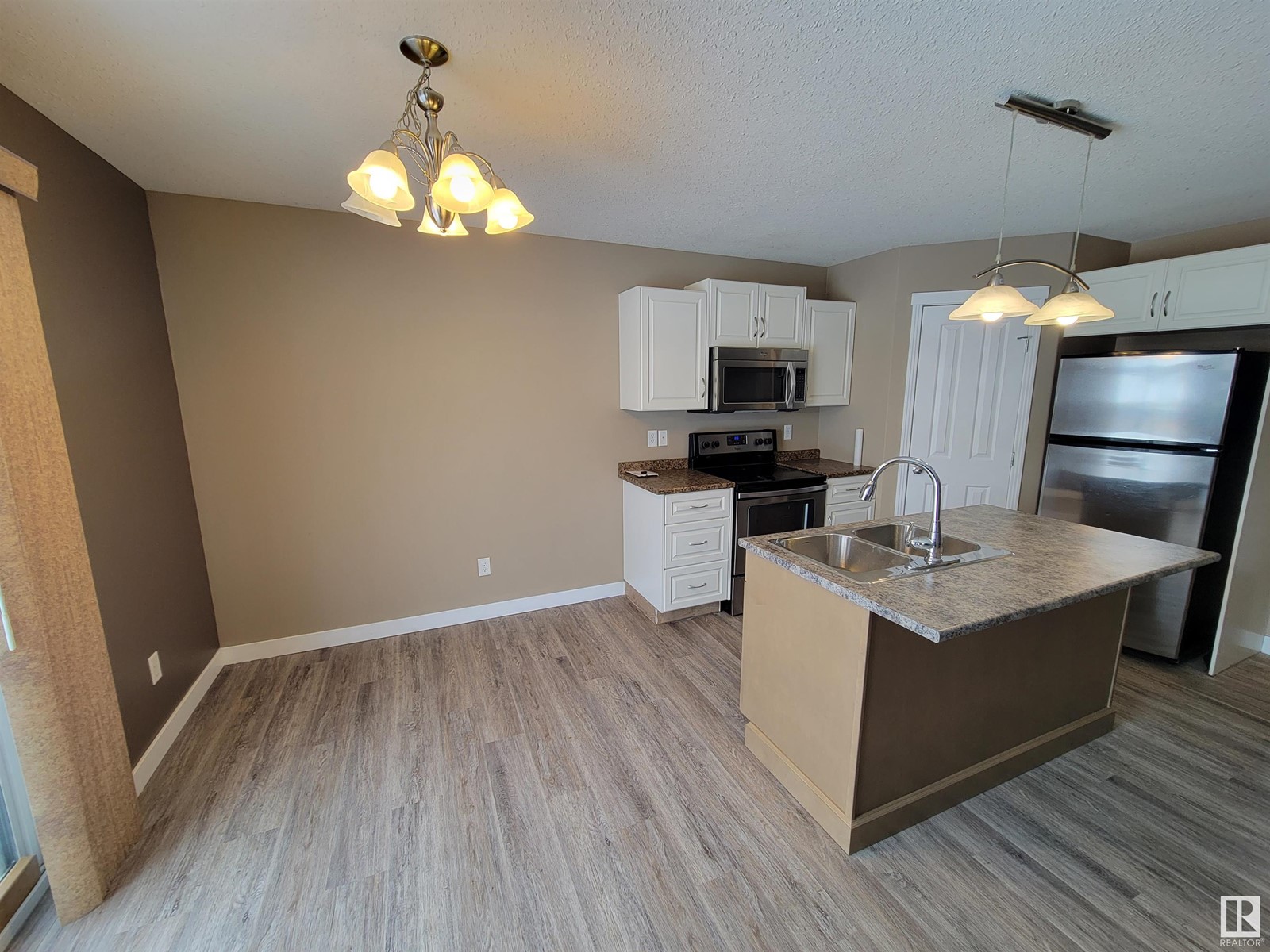 703d Rocky Wy, Cold Lake, Alberta  T9M 0H3 - Photo 6 - E4421858