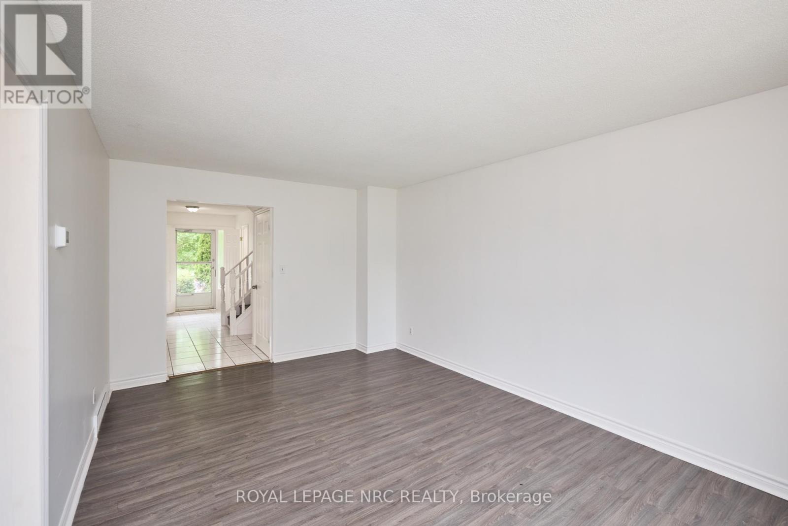 19 Rannie Court, Thorold, Ontario  L2V 4X1 - Photo 10 - X12172042