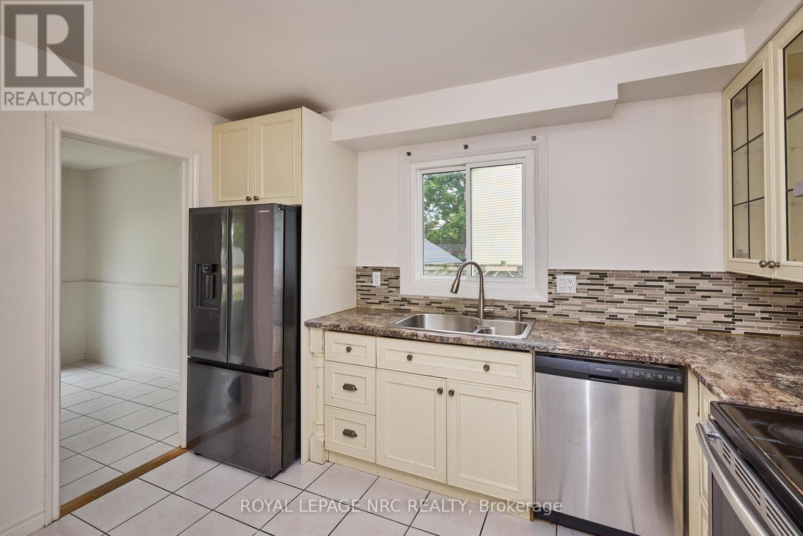 19 Rannie Court, Thorold, Ontario  L2V 4X1 - Photo 16 - X12172042