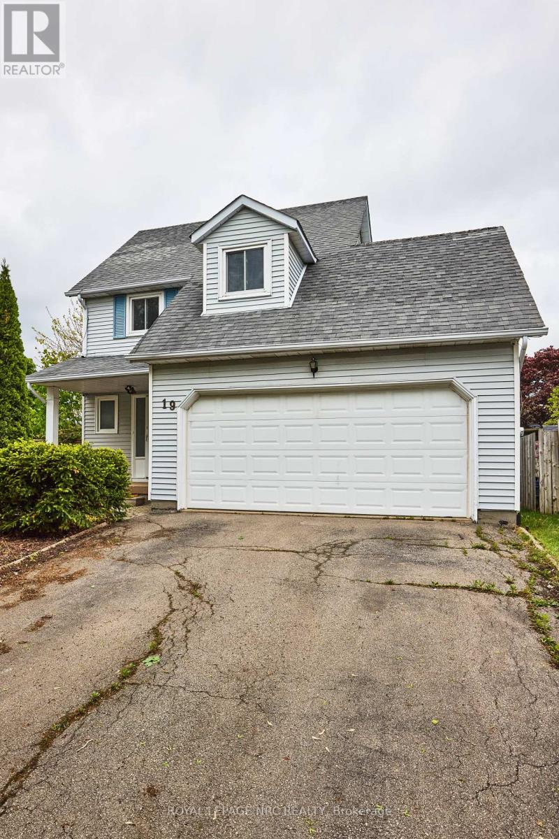 19 Rannie Court, Thorold, Ontario  L2V 4X1 - Photo 2 - X12172042