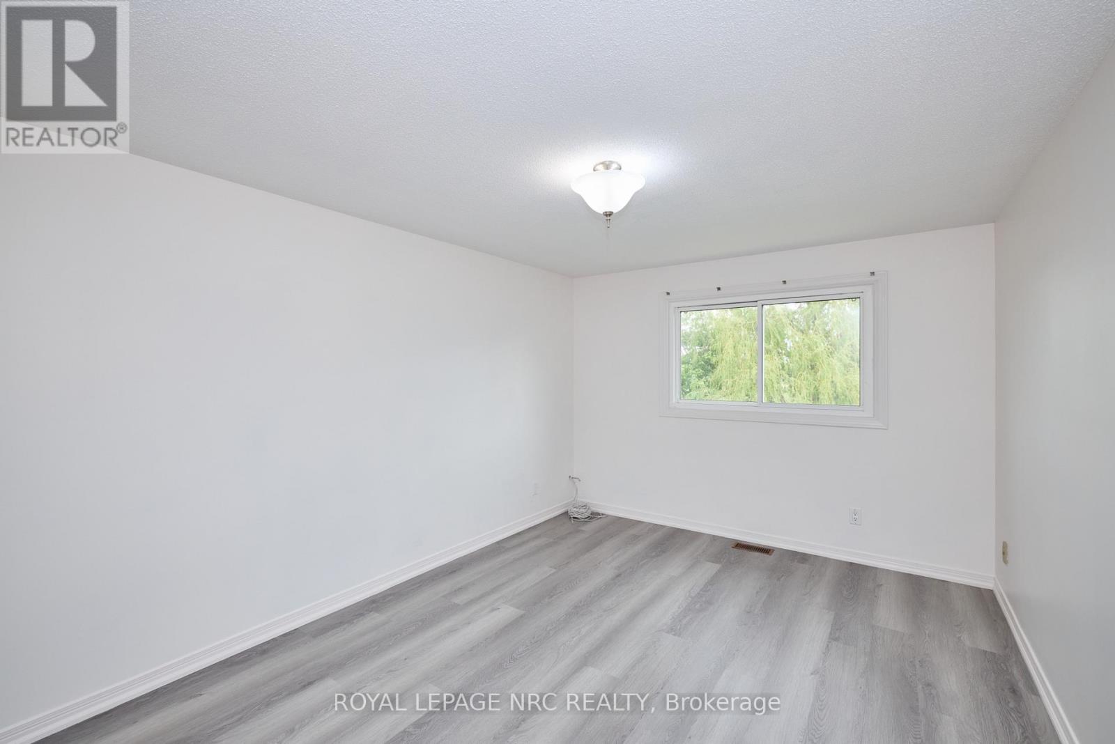 19 Rannie Court, Thorold, Ontario  L2V 4X1 - Photo 20 - X12172042