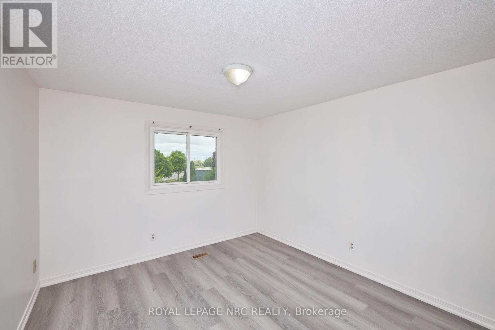 19 Rannie Court, Thorold, Ontario  L2V 4X1 - Photo 27 - X12172042