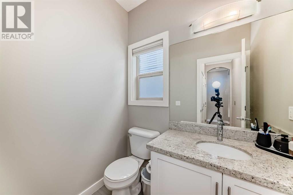 183 Baywater Rise Sw, Airdrie, Alberta  T4B 0B2 - Photo 16 - A2215225