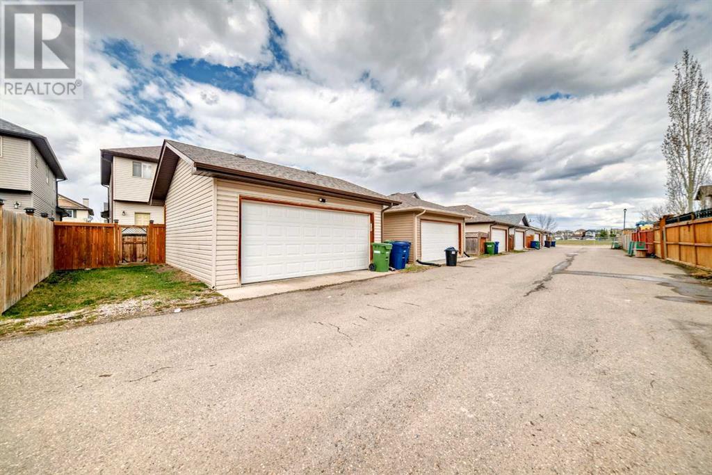 183 Baywater Rise Sw, Airdrie, Alberta  T4B 0B2 - Photo 42 - A2215225