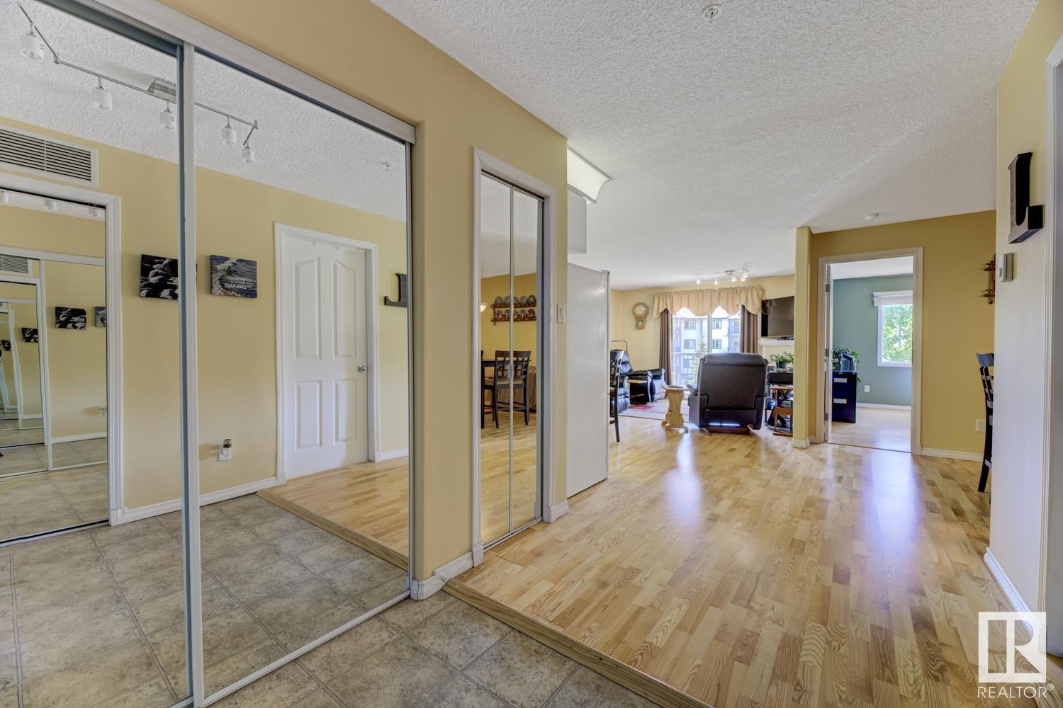 #340 16311 95 St Nw, Edmonton, Alberta  T5Z 3Y5 - Photo 2 - E4438461