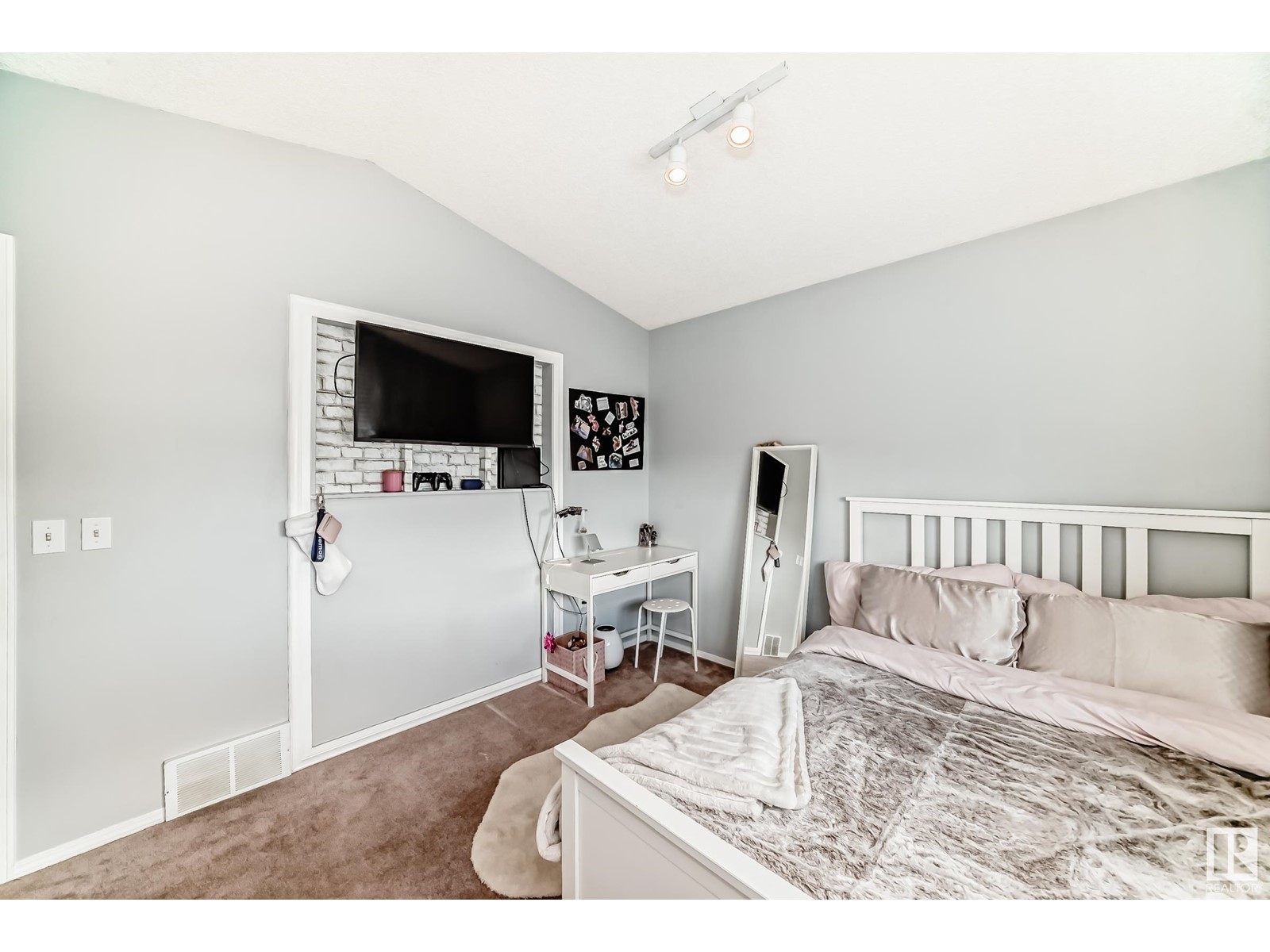 4015 28a St Nw, Edmonton, Alberta  T6T 1L8 - Photo 31 - E4432442