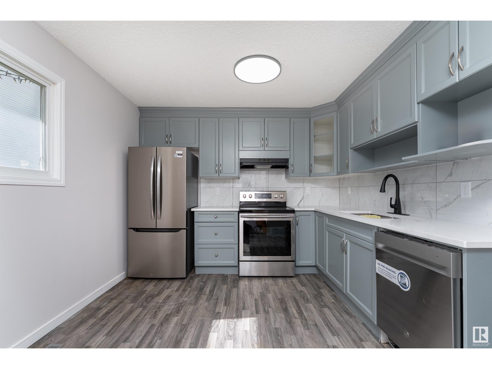 1244 Lakewood Rd W Nw Nw, Edmonton, Alberta  T6K 3P2 - Photo 13 - E4438462