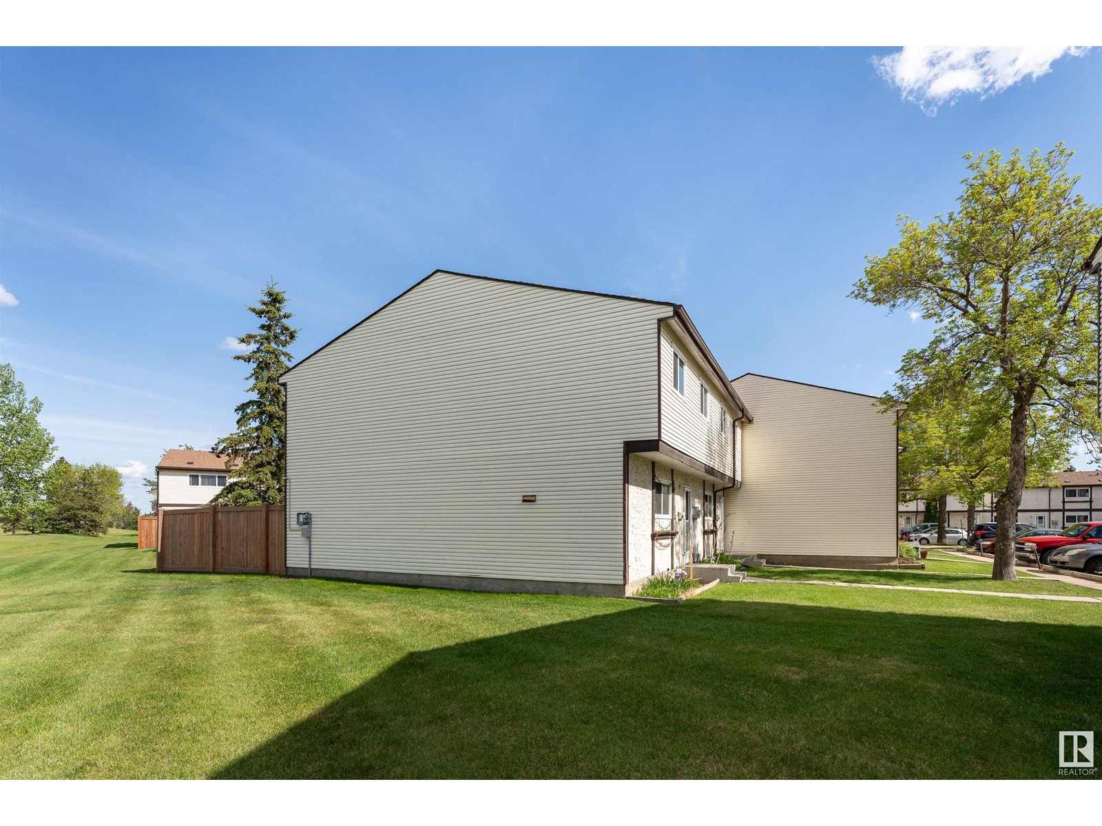 1244 Lakewood Rd W Nw Nw, Edmonton, Alberta  T6K 3P2 - Photo 4 - E4438462