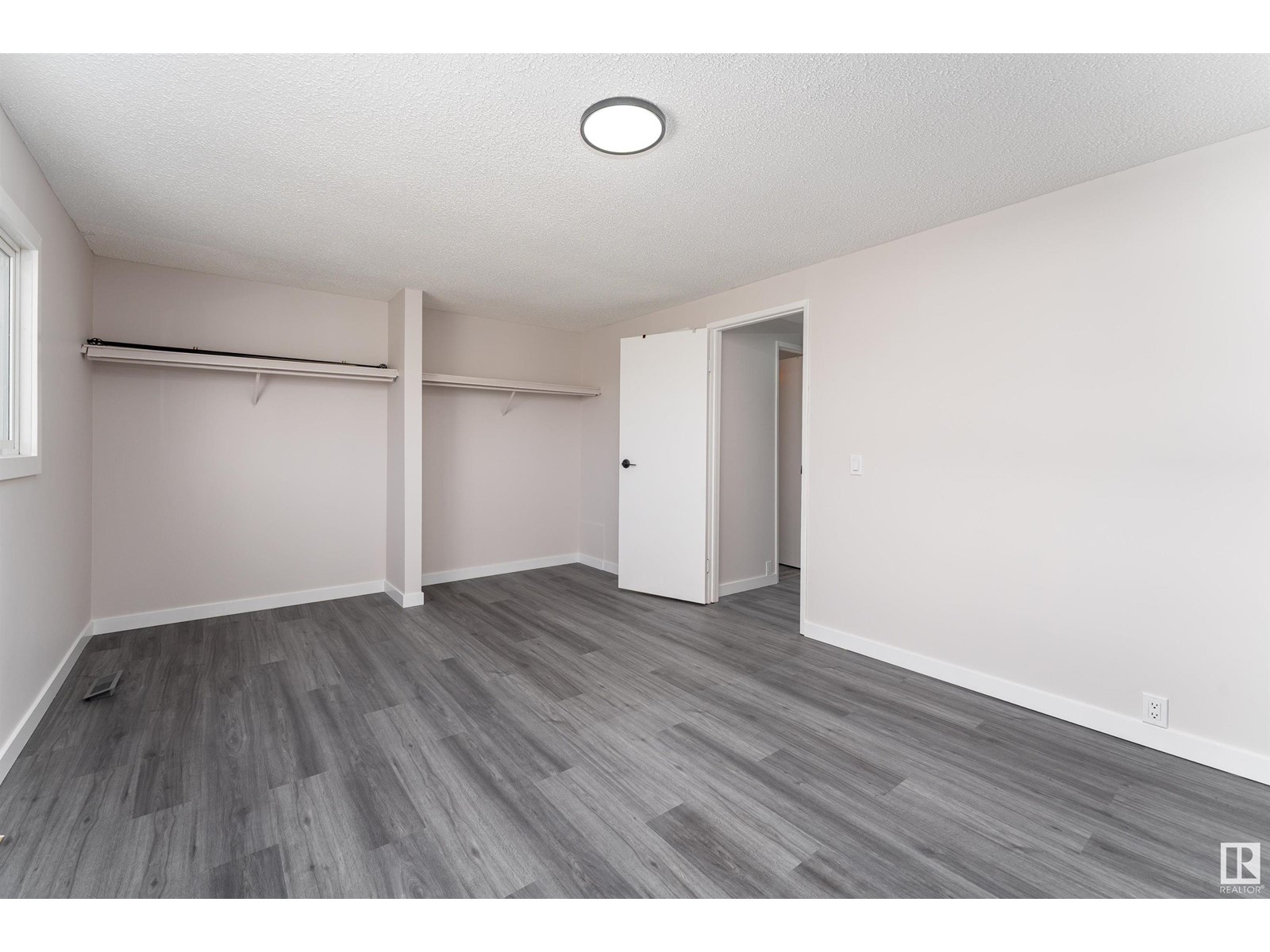 1244 Lakewood Rd W Nw Nw, Edmonton, Alberta  T6K 3P2 - Photo 21 - E4438462