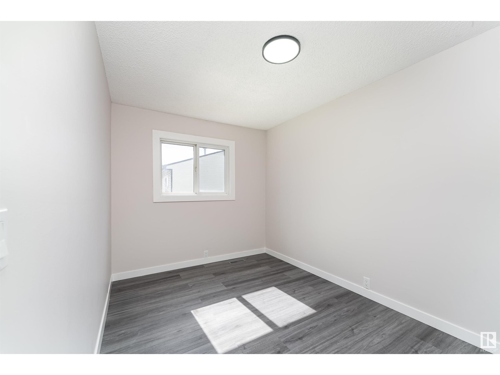 1244 Lakewood Rd W Nw Nw, Edmonton, Alberta  T6K 3P2 - Photo 26 - E4438462