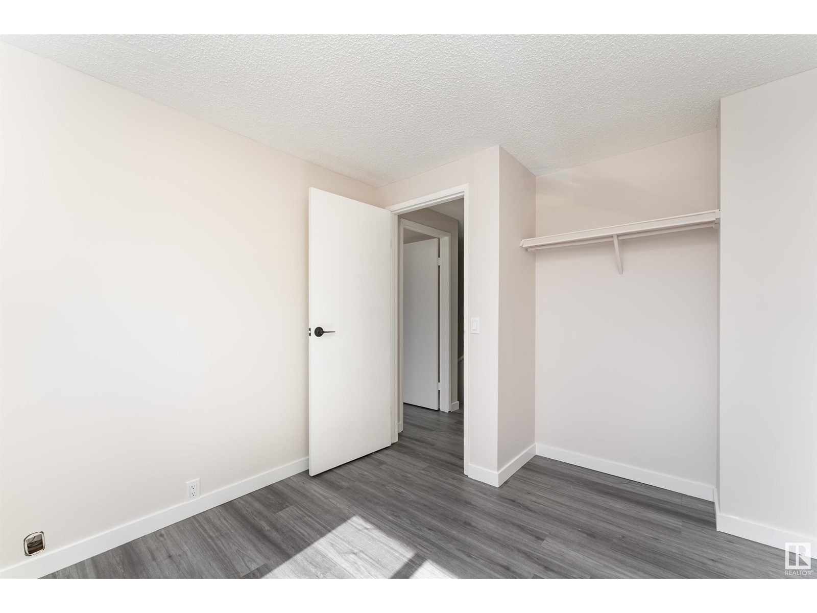1244 Lakewood Rd W Nw Nw, Edmonton, Alberta  T6K 3P2 - Photo 25 - E4438462