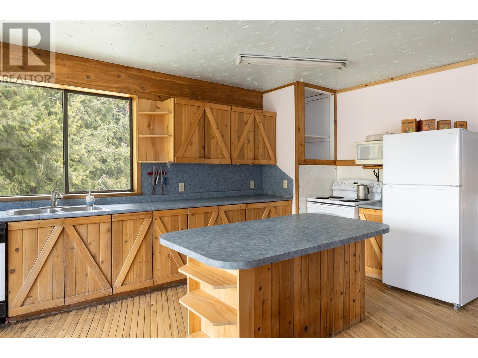 1538 Creighton Valley Road, Lumby, British Columbia  V0E 2G1 - Photo 26 - 10333966