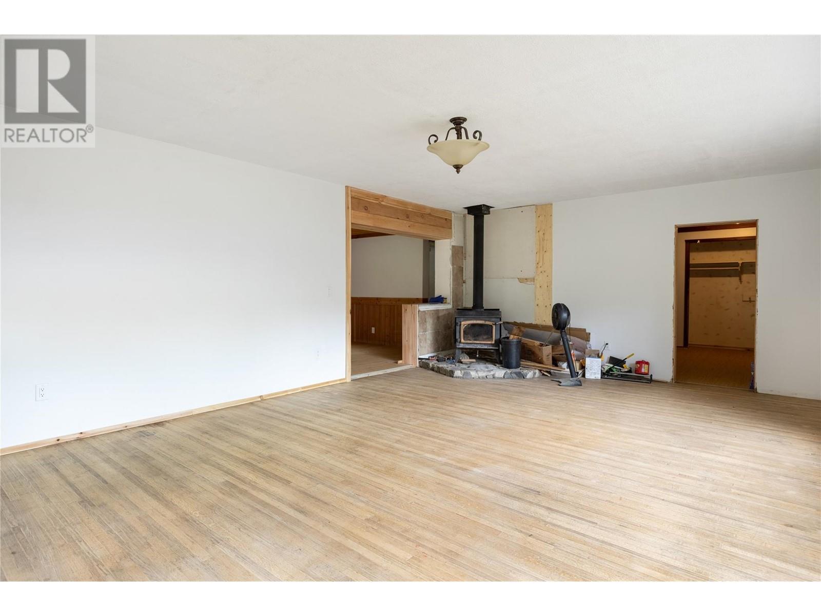 1538 Creighton Valley Road, Lumby, British Columbia  V0E 2G1 - Photo 6 - 10333966