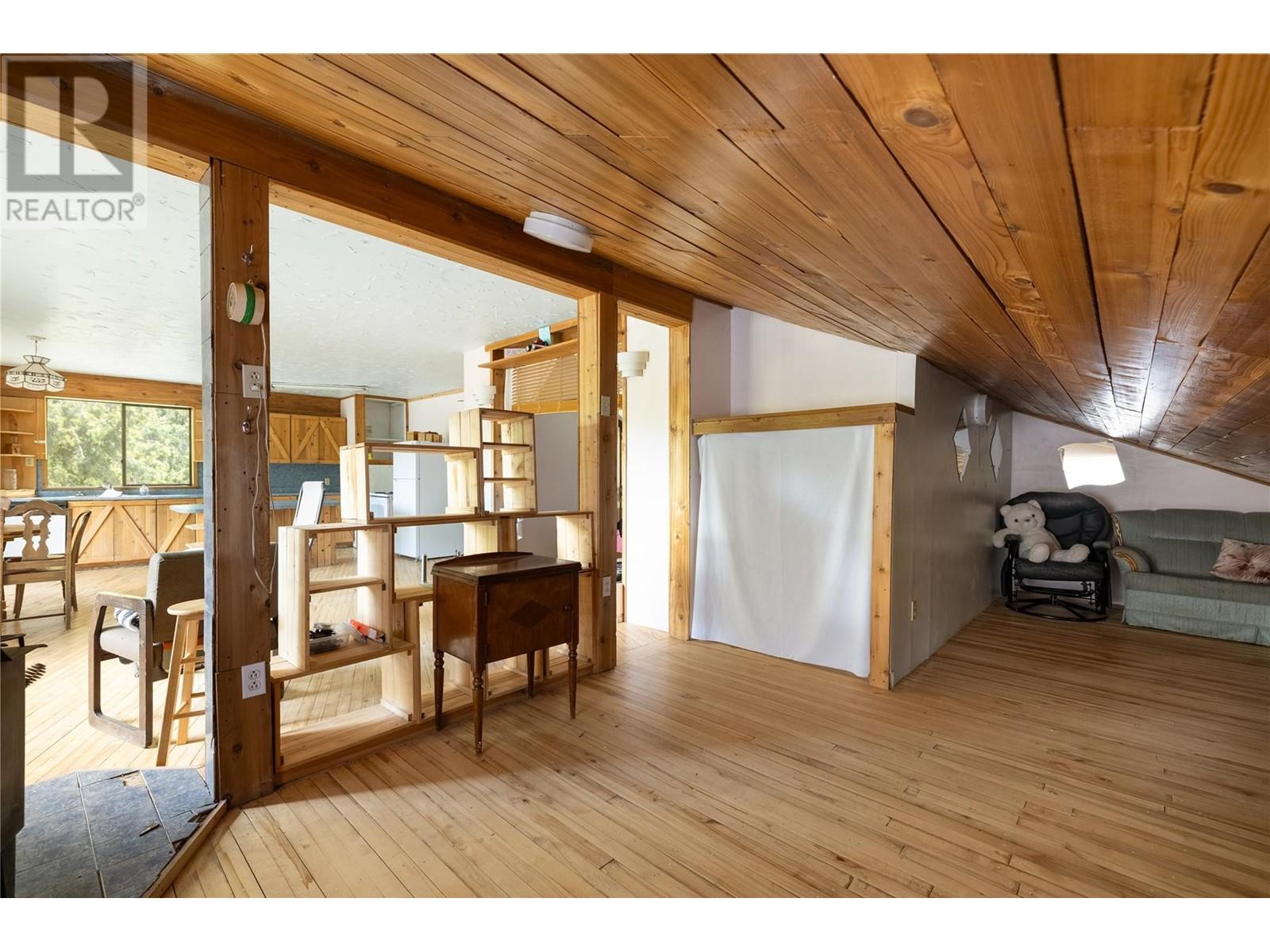 1538 Creighton Valley Road, Lumby, British Columbia  V0E 2G1 - Photo 21 - 10333966