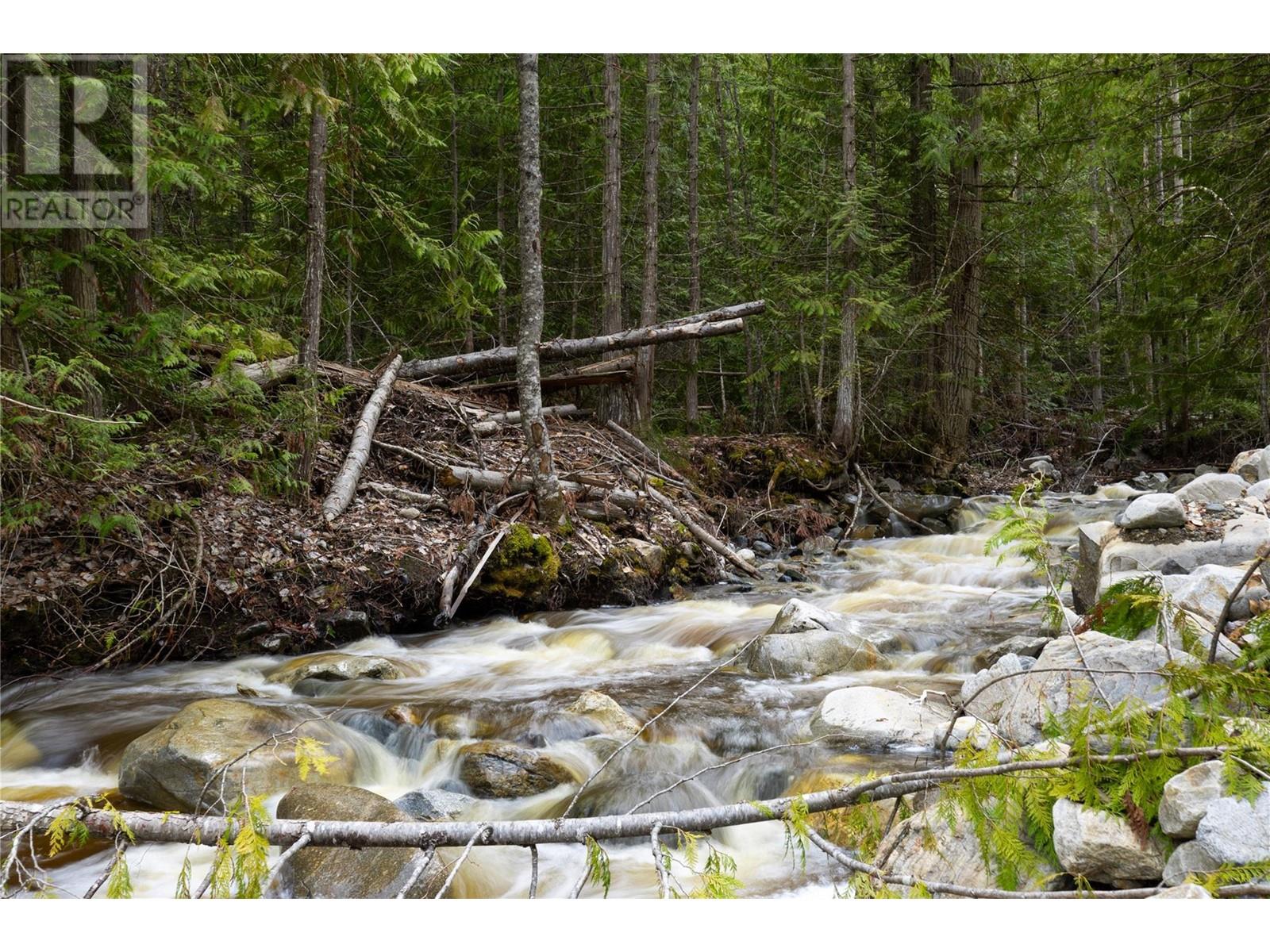 1538 Creighton Valley Road, Lumby, BC V0E2G1